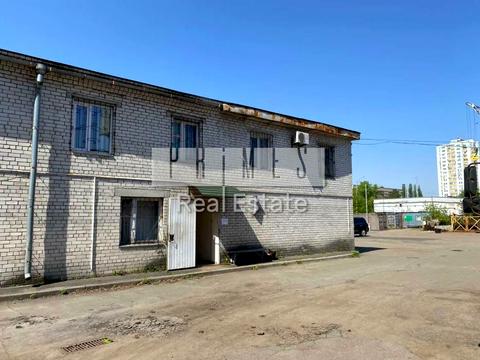 комерційна за адресою Святошинська вул., 6