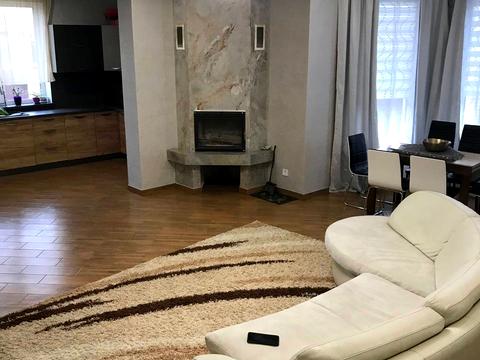 будинок за адресою Прикордонна вул.