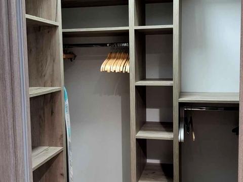 квартира по адресу Ревуцкого ул., 40-Б