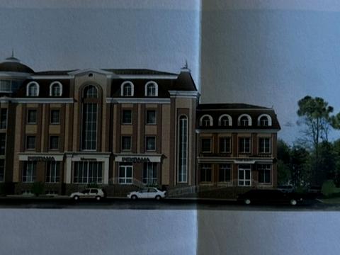 комерційна за адресою Жовтнева вул., 7