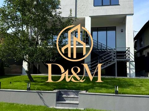 будинок за адресою Листопадна вул.