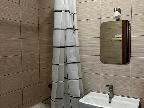 квартира за адресою Миру вул., 15-А
