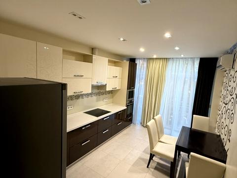 квартира за адресою Регенераторна вул., 4 к11