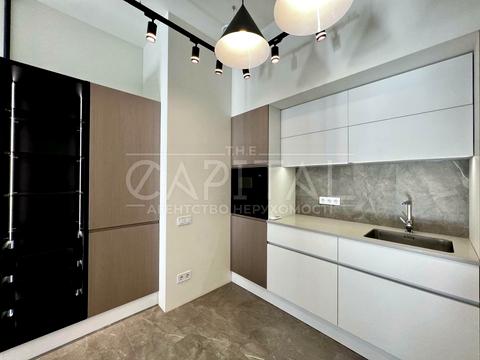 комерційна за адресою Антоновича вул. (Горького), 44