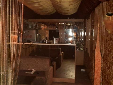комерційна за адресою Кропивницького вул., 3