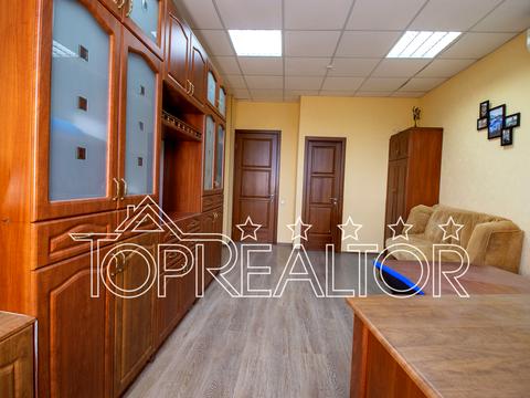 комерційна за адресою Отакара Яроша вул., 16а