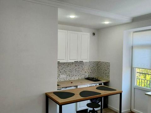 квартира по адресу Зерова ул., 3