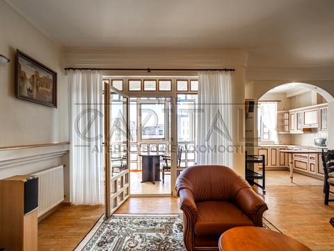 квартира за адресою Андрія Верхогляда вул. (Михайла Драгомирова), 4