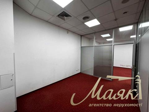 коммерческая по адресу Героїв Космосу ул., 4