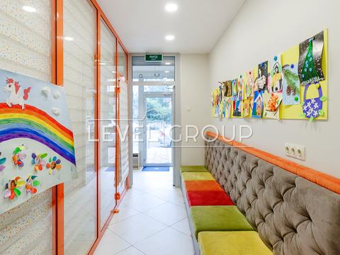 комерційна за адресою Дмитрівська вул., 82