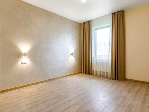 дом по адресу Сержа Лифаря ул. (Олександра Сабурова)