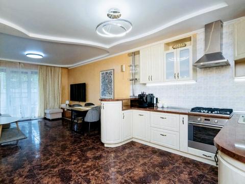 будинок за адресою Літературна вул. (Чехова)