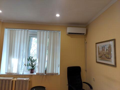 комерційна за адресою Шовковична вул., 7