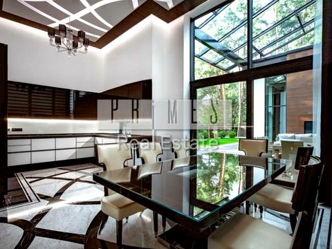 будинок за адресою с. Козин, Вишнева вул.