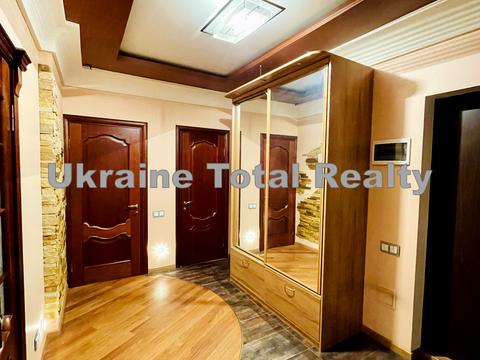 квартира по адресу Миколы Бажана просп., 10