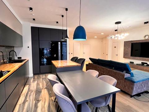 квартира за адресою Карпинця, 7