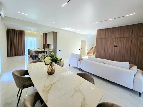 будинок за адресою Квітнева вул.