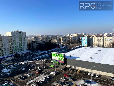комерційна за адресою Лесі Українки вул., 62-Б