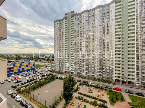 квартира за адресою Софії Русової вул., 7-А