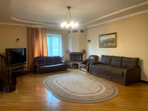 будинок за адресою Академічна вул., 10