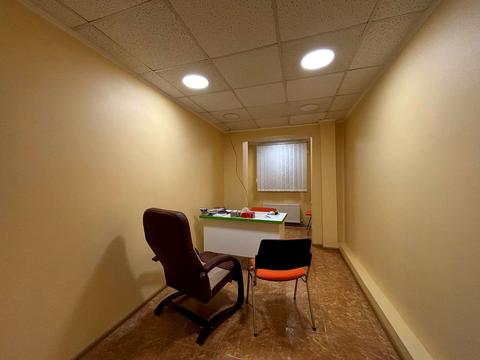 комерційна за адресою Набережна Перемоги вул., 78