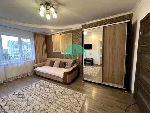 квартира за адресою Василя Симоненка вул., 5