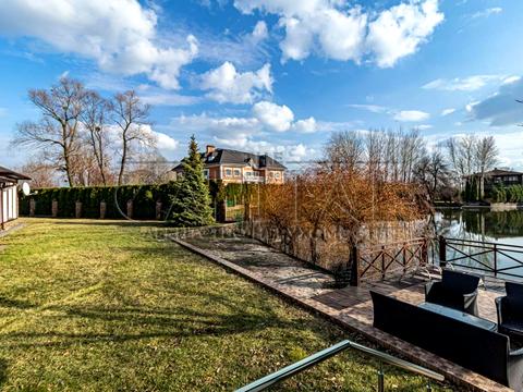 будинок за адресою Святищенська вул.