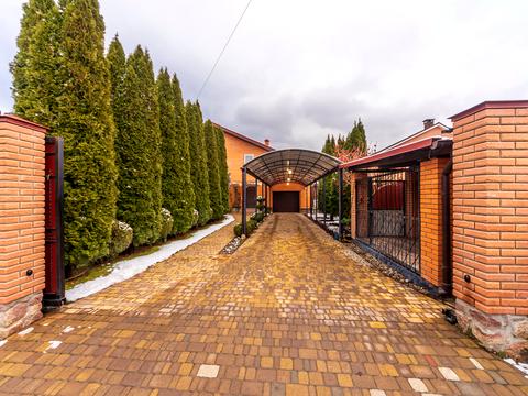 будинок за адресою с. Пухівка, Набережна, 5а