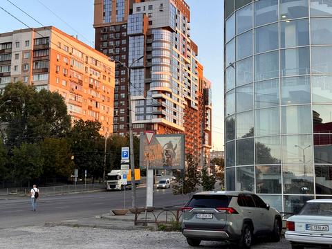 квартира за адресою Майдан Озерний вул. (Боброва), 5