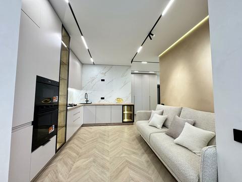 квартира за адресою Молодіжна вул., 8