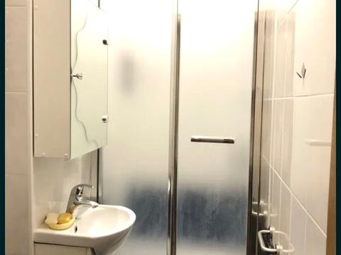 квартира за адресою Анни Ахматової вул., 35