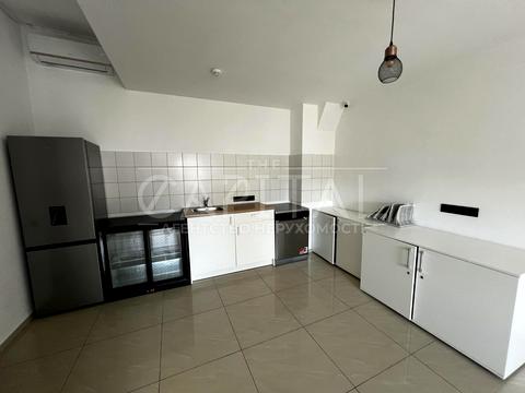 коммерческая по адресу Верхній Вал ул., 10