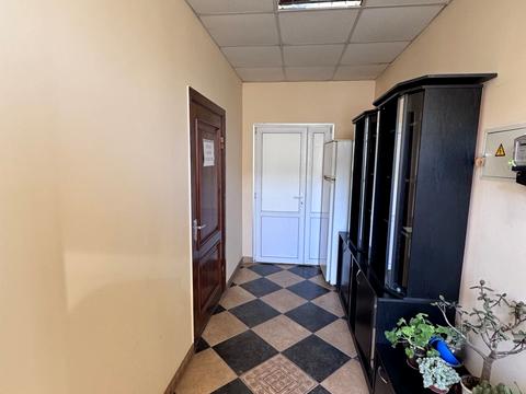 комерційна за адресою Київська вул., 83