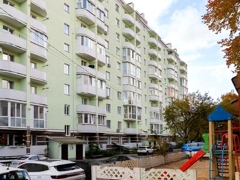 квартира за адресою Курсанта Єськова вул., 26