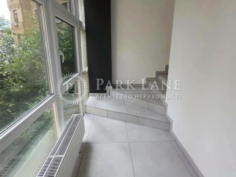 комерційна за адресою Золотоустівська вул., 34