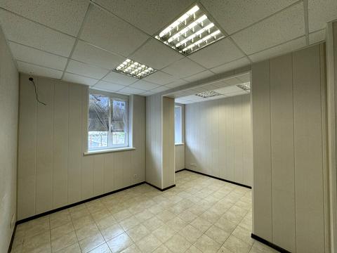 комерційна за адресою Полярна вул., 8