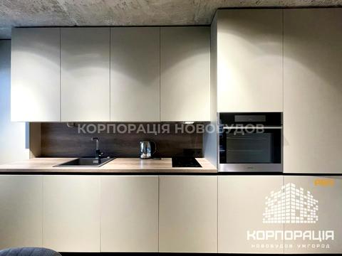 комерційна за адресою Богдана Хмельницького пл., 2В