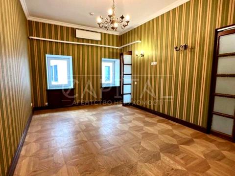 комерційна за адресою Михайлівська вул., 12-Б