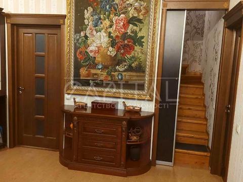 будинок за адресою Квітнева, 38