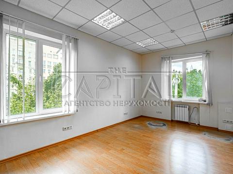 коммерческая по адресу Оболонская ул., 21