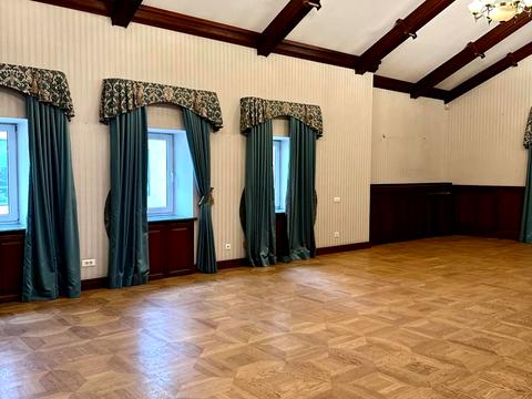 комерційна за адресою Михайлівська вул., 12-Б