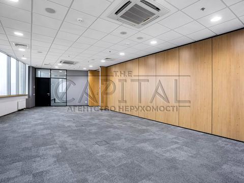 комерційна за адресою Князів Острозьких вул. (Московська), 32