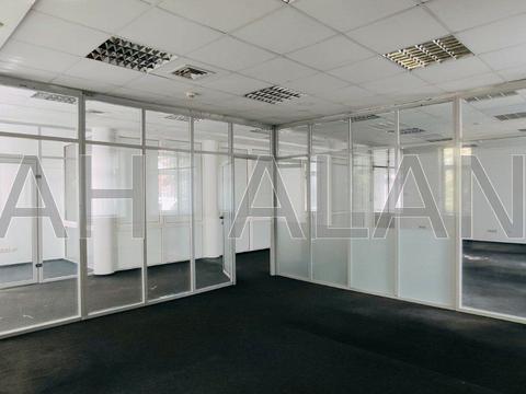 комерційна за адресою Володимирська вул., 77А