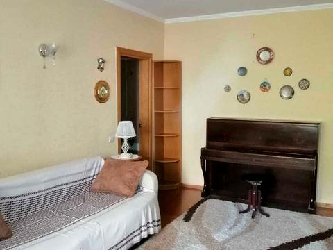 квартира за адресою Романа Шухевича просп. (Генерала Ватутіна), 8