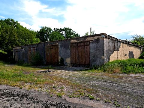 комерційна за адресою Центральна, 2а