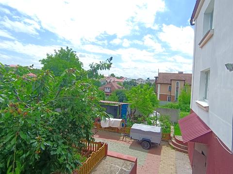 будинок за адресою Світанкова вул.