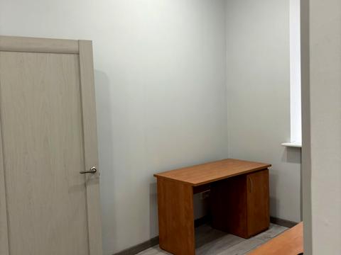 комерційна за адресою Тарасівська вул., 16