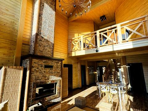 будинок за адресою Івана Франка вул., 1