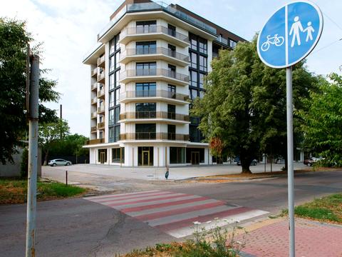 комерційна за адресою Слов'янська набережна вул., 23А
