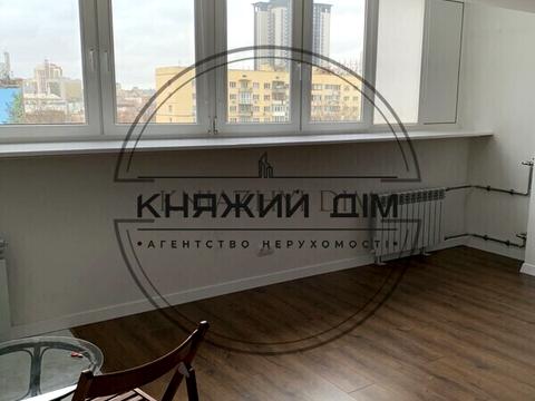 квартира за адресою В'ячеслава Чорновола вул., 30